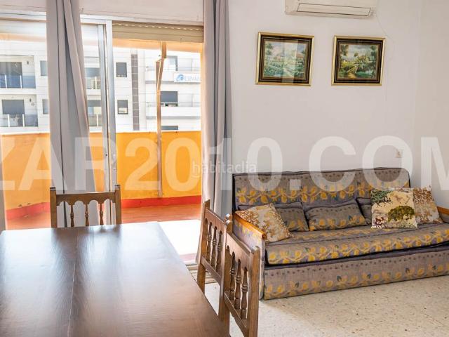 Piso en venta en Garrucha, Playa de Garrucha. Piso en venta en el centro de Garrucha con gran terraza y vistas a la Plaza del Ayuntamiento. Pisos.