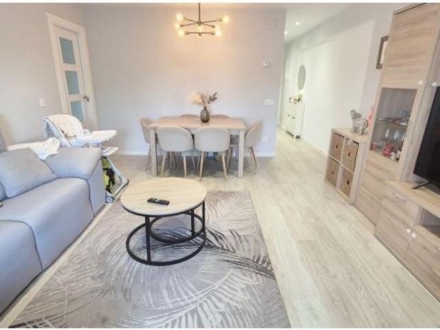 PISO EN VENTA EN GARRIDO NORTE, SALAMANCA. Urbis te ofrece una vivienda reformada, luminosa y lista
