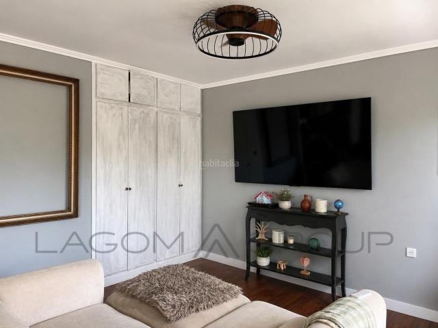 Piso en venta en Gavà, Gava Mar. PISO LUMINOSO CON PISCINA, RODEADO DE NATURALEZA Y CERCA DEL MAR. Pisos.