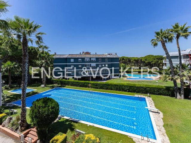 Piso en venta en Gavà, Gava Mar. Vivir rodeado de naturaleza y a pocos minutos del mar. Pisos.