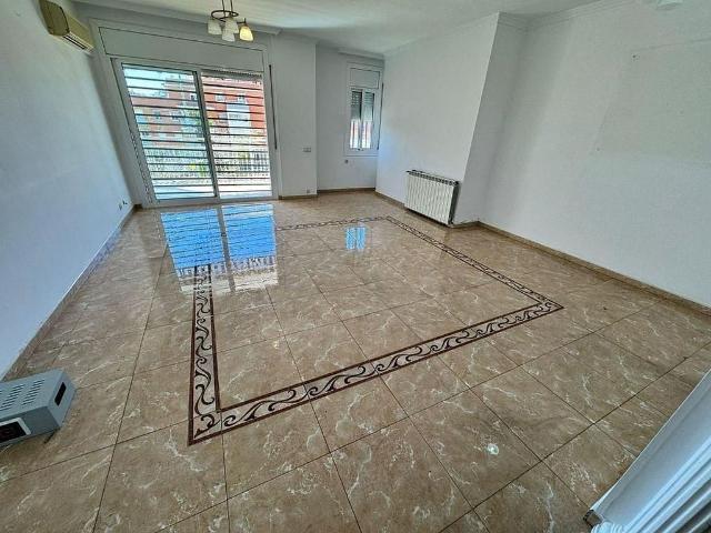 Piso en venta en Gavà, de 90 m² 4 habitaciones por 299.000