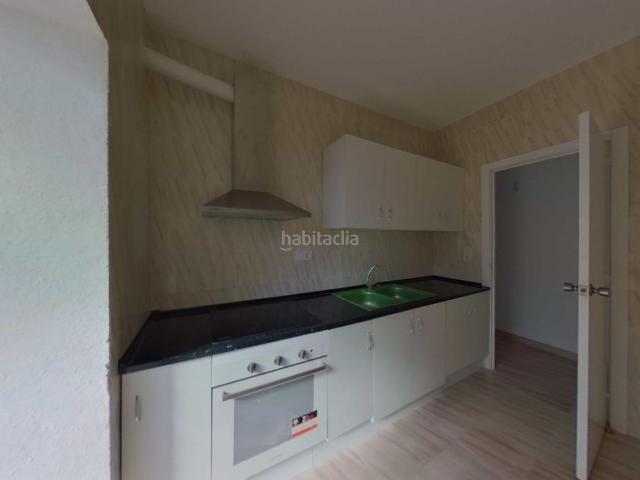 Piso en venta en Gavà, Passeig Maragall. Este piso se alquila fácil terraza, salón independiente y calefacción. Pisos.