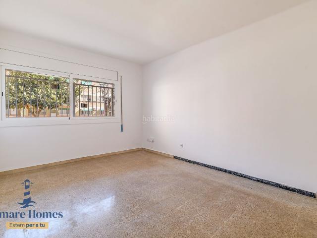 Piso en venta en Gavà, Passeig Maragall. ¡Increíble planta baja en calle riera de Les Parets!. Pisos.