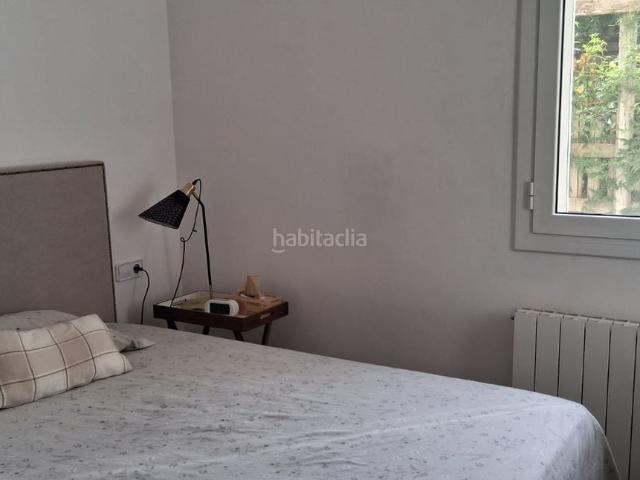 Piso en venta en Gelida. Planta Baixa amb pati de 110m2. 3 habitacions exteriors. Reformat. Pisos.