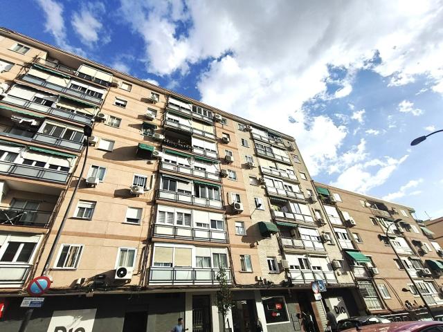 Piso en venta en Getafe, Universidad. Zona Universitaria de Getafe con ascensor. Pisos.