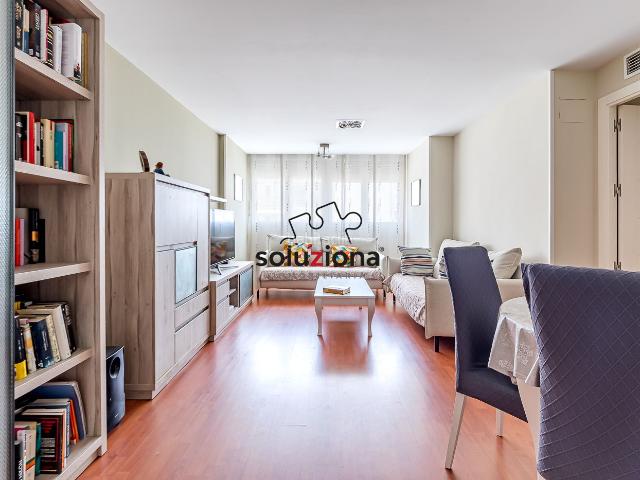 Piso en venta en Getafe, Centro. Precioso piso en venta reformado en plena Calle Madrid de Getafe. Pisos.