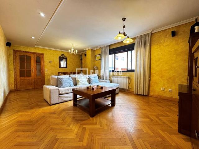 Piso en venta en Getafe, El Bercial. Espectacular piso exterior con terraza de 52 m. Pisos.