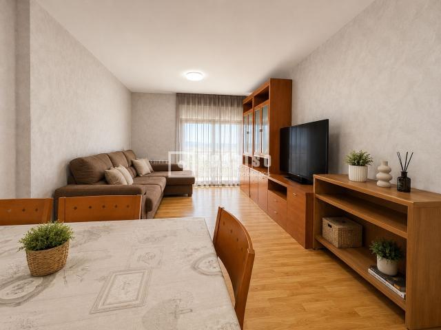 Piso en venta en Getafe, El Bercial. Tu nuevo hogar en El Bercial con vistas inmejorables! Piso de 3 dormitorios con zonas comunes en Getafe. Pisos.