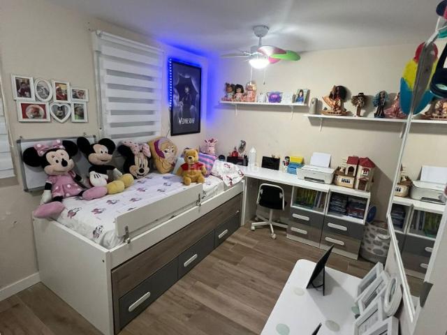 Piso en venta en Getafe, La Alhóndiga. Piso reformado con terraza, trastero y A A ¡listo para entrar!. Pisos.