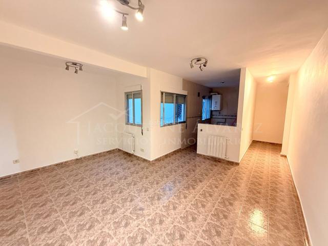 Piso en venta en Getafe, San Isidro. PISO EN GETAFE ZONA JUAN DE LA CIERVA 1ª PLANTA CON ASCENSOR Y 2 HABITACIONES. Pisos.