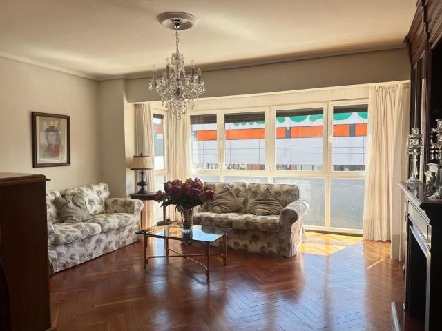 Piso en venta en Getxo, Las Arenas. Vivienda en Calle Amaia. Pisos.