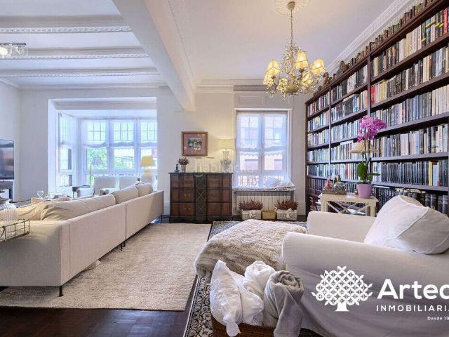 Piso en venta en Getxo, Las Arenas. Vivienda señorial junto a Las Mercedes en Las Arenas, Getxo. Pisos.
