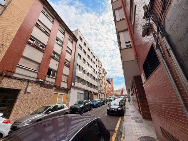 Piso en venta en Gijón, Ceares. TRES DORMITORIOS, JOAQUIN SOLIS, GIJON. Pisos.