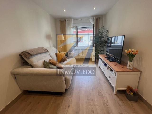 Piso en venta en Gijón, Centro. SE VENDE PISO AVENIDA LA COSTA, SIN ASCENSOR CON POSIBILIDADES DE PONER REFORMADO DE LUJO. Pisos.