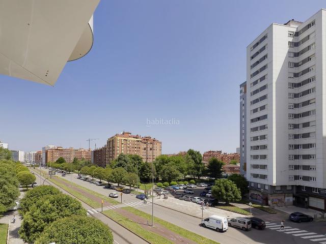 Piso en venta en Gijón, El Polígono. Amplia y luminosa vivienda, tercera planta, completamente EXTERIOR, muy soleada. Presentamos esta magnífica vivienda situada en la. Pisos.