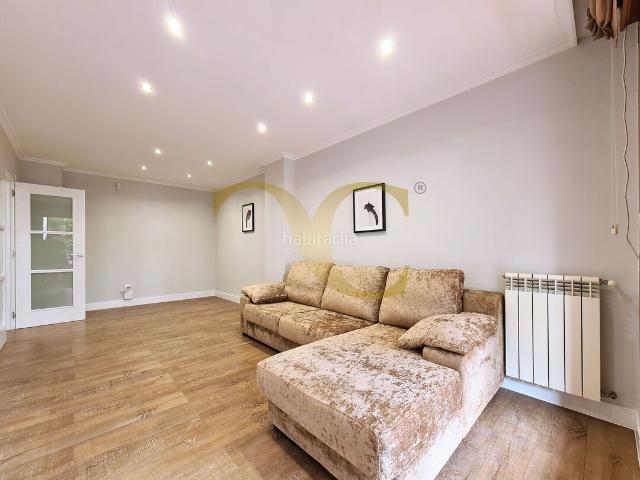 Piso en venta en Gijón, El Polígono. Exclusiva Vivienda única con espectacular terraza y luz natural en Gijón. Pisos.