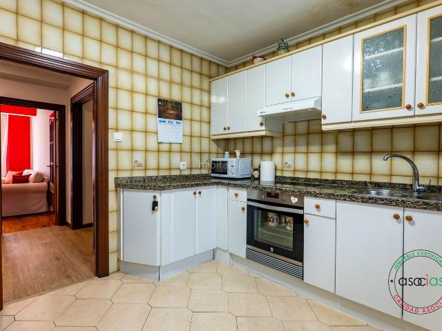 Piso en venta en Gijón, El Polígono. Piso de 3 habitaciones en Carlos Marx 9, Gijón. Pisos.