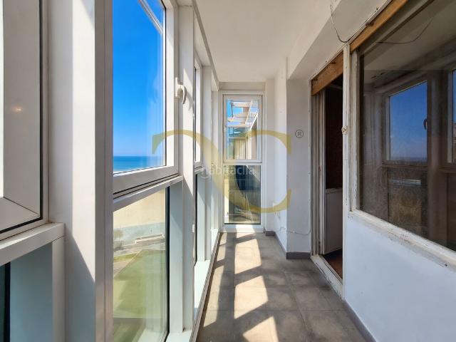 Piso en venta en Gijón, La Arena. Décimo piso con vistas al mar en La Arena. Pisos.