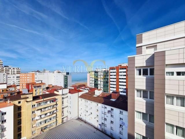 Piso en venta en Gijón, La Arena. Exclusiva Piso para reformar en La Arena. Pisos.