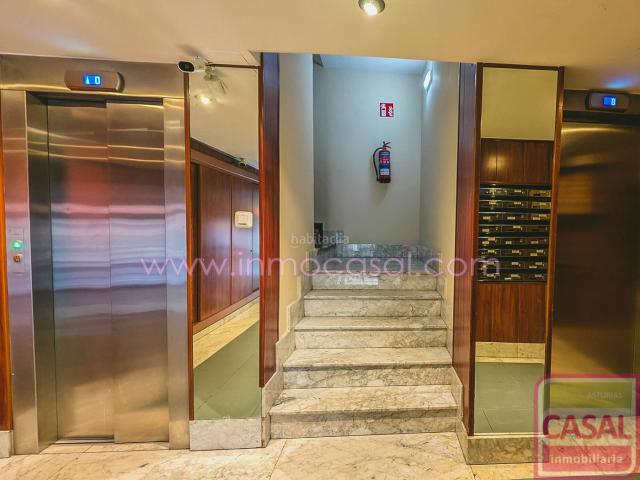 Piso en venta en Gijón, La Arena. VENTA de vivienda en la calle Ezcurdia, para una reforma integral, consta de 3 dormitorios, amplio salón comedor, cocina y baño. G. Pisos.
