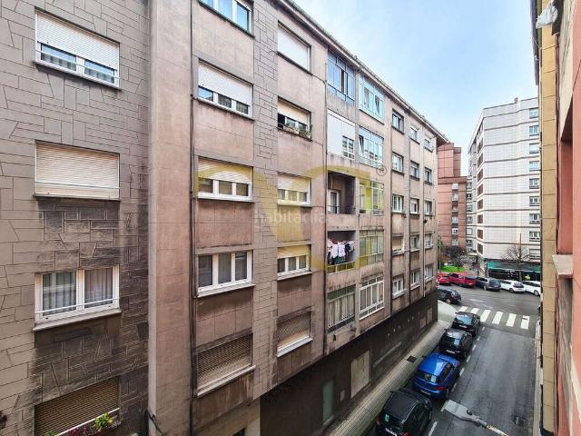 Piso en venta en Gijón, La Calzada. Exclusiva Piso en La Calzada para reformar. Pisos.