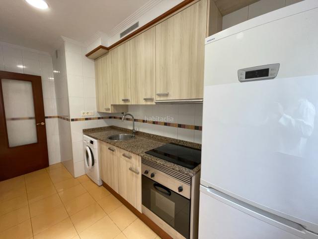 Piso en venta en Gijón, La Calzada. ¡Oportunidad en La Calzada! Piso con Ascensor, Terraza interior y Trastero de 10m². Pisos.