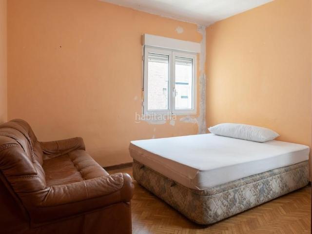 Piso en venta en Gijón, La Calzada. Piso de 2 habitaciones en La Calzada Gijón Luminoso, excelente ubicación. Pisos.
