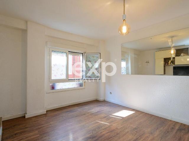 Piso en venta en Gijón, La Calzada. Piso en Venta en Calle General San Martín, 10. Pisos.