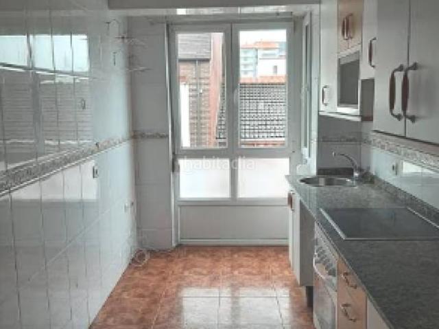 Piso en venta en Gijón, La Calzada. BUSCA PISO BARATO EN GIJÓN? Venta de piso en zona de la Calzada calle America del Sur número 7. Vivienda procedente de embargo b. Pisos.