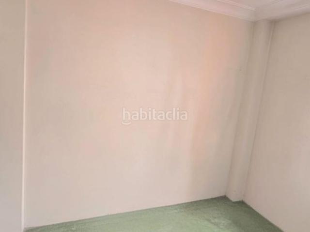Piso en venta en Gijón, Laviada. Gran piso en el corazón de Gijón con enorme potencial. Pisos.