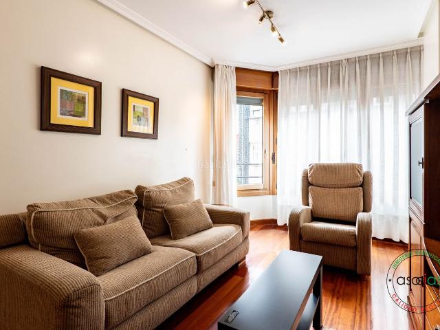 Piso en venta en Gijón, Llano. ELEGANTE VIVIENDA CON GARAJE Y TRASTERO EN PLENO CENTRO DE GIJON. Pisos.