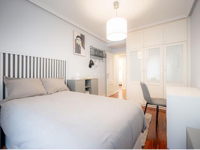 Piso en venta en Gijón, Llano. Estrene vivienda sin esperar reforma integral reciente, totalmente amueblada y lista para entrar a vivir Si busca una vivienda en. Pisos.