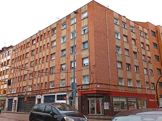 Piso en venta en Gijón, Llano. Pisos.