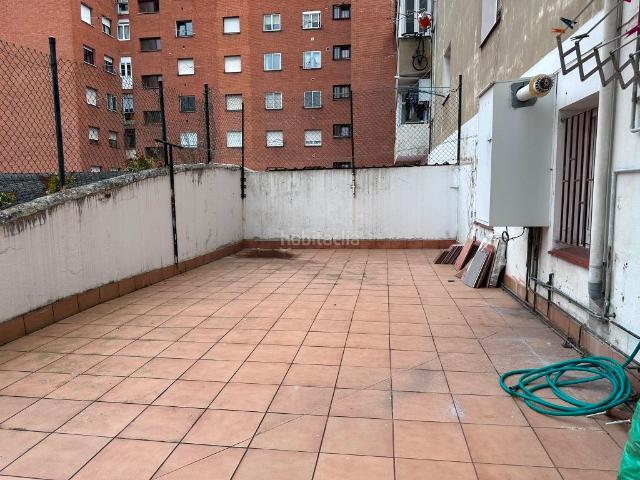 Piso en venta en Gijón, Pumarín. Piso de 3 dormitorios con terraza de 50 metros cuadrados. Pisos.