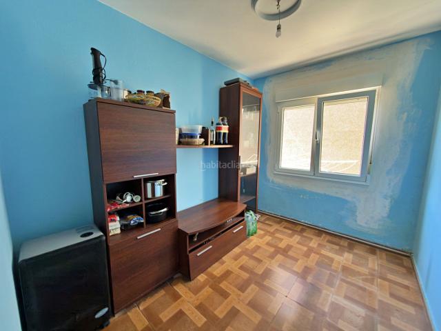 Piso en venta en Gijón, Pumarín. ROYAL PREMIUM tiene es placer de ofrecerles en exclusiva este estupendo piso en la ZONA DE PUMARIN. Pisos.
