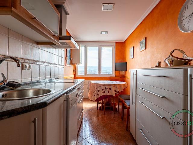Piso en venta en Gijón, Perchera. LUMINOSO PISO DE 3 DORMITORIOS JUNTO AL CORTE INGLES EN NOVENA PLANTA. Pisos.