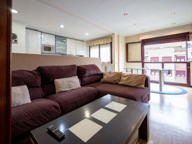 Piso en venta en Gijón, Roces. ROCES, luminoso piso completamente EXTERIOR con plaza de GARAJE y cuarto TRASTERO Buscas una vivienda lista para entrar a vivir, l. Pisos.