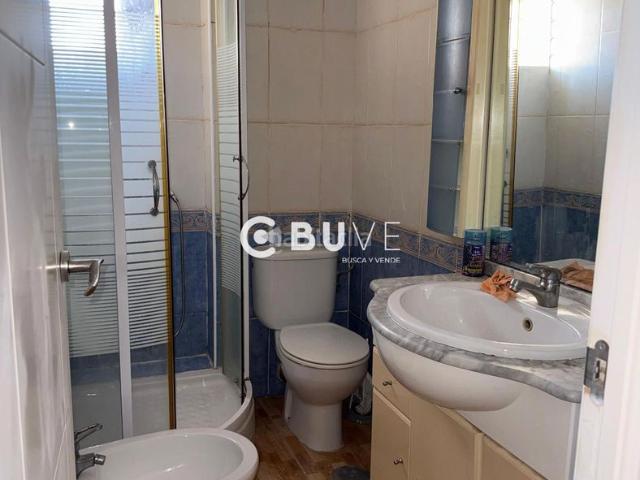 Piso en venta en Sevilla, La Oliva. SE VENDE PISO DE TRES HABITACIONES EN BARRIADA DE LA OLIVA SEVILLA. Pisos.