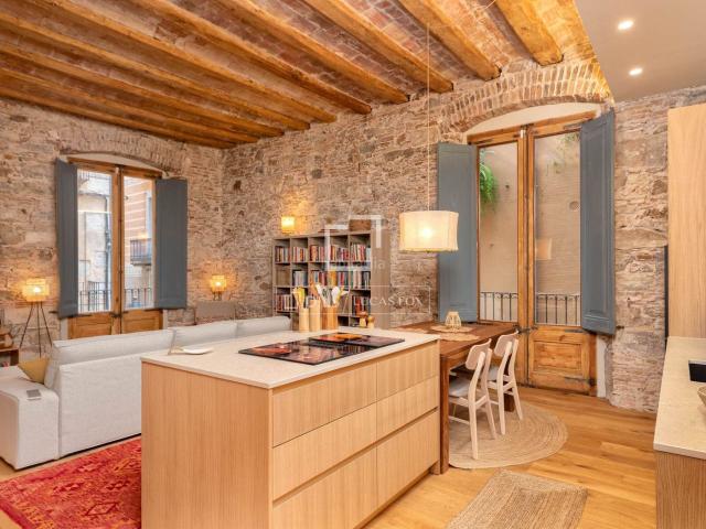 Piso en venta en Girona, Centre Barri Vell. Elegante piso totalmente renovado con carácter en venta en el Barri Vell, Girona. Pisos.