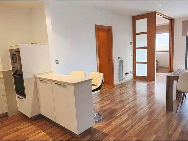 Piso en venta en Girona, de 78 m² 2 habitaciones por 349.000