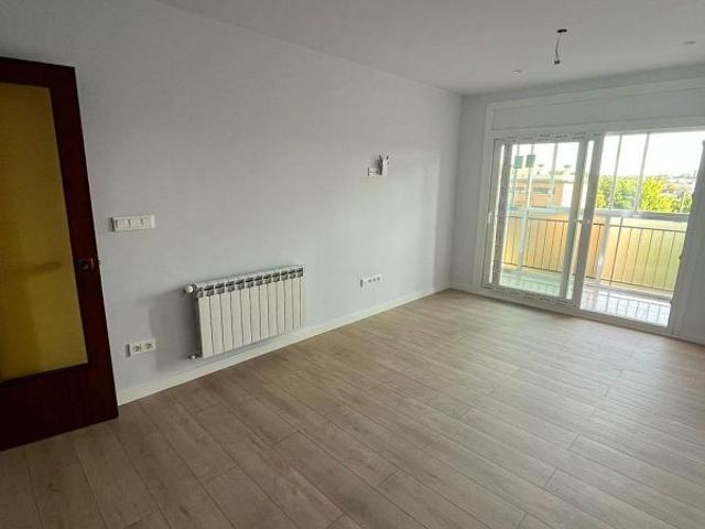 Piso en venta en Girona, de 88 m² 3 habitaciones por 189.000