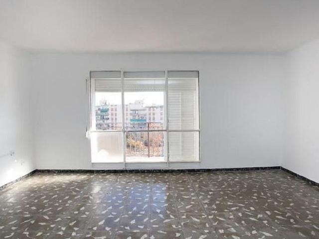 Piso en venta en Girona, de 52 m² 3 habitaciones por 118.190