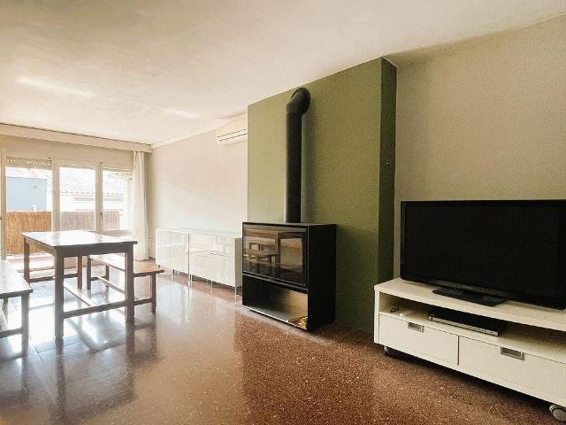 Piso en venta en calle Ibèria, Girona, de 124 m² 4 habitaciones por 330.000