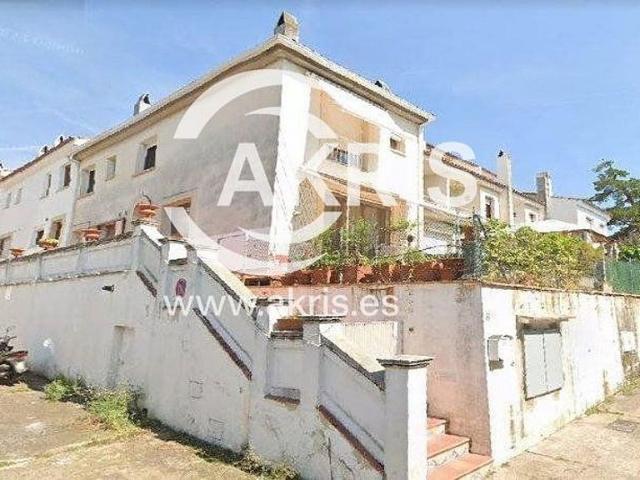 Piso en venta en Girona, de 187 m² 4 habitaciones por 273.640