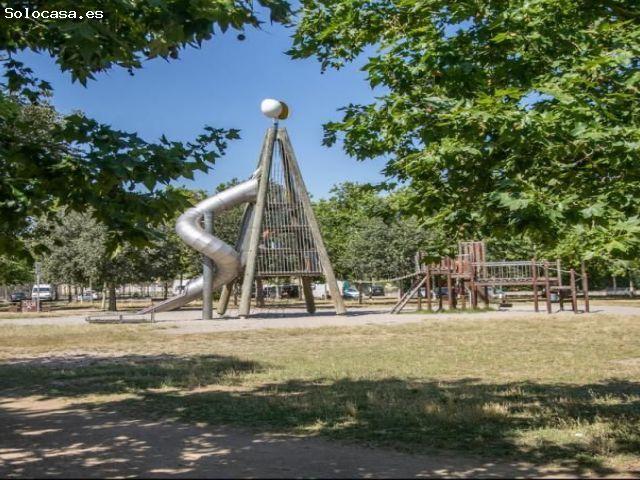 Piso en Venta en Girona, Girona