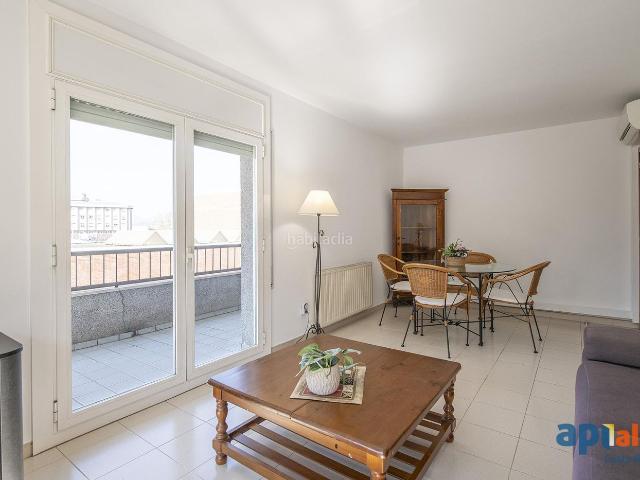 Piso en venta en Girona, La Devesa. Fantástico piso en la Devesa de Girona con gran terraza y mucha luz natural. Pisos.