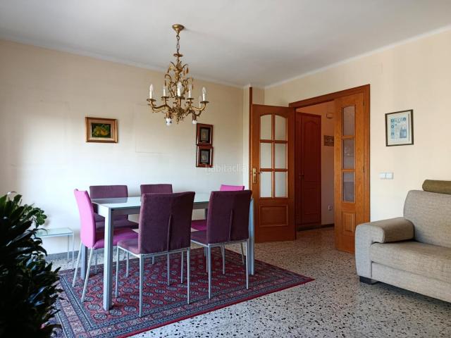 Piso en venta en Girona, Sant Narcis. Pis de 4 habitacions i pàrquing a Sant Narcís. Pisos.