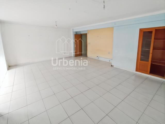 Piso en venta en Girona, Santa Eugenia. Muy luminoso !. Pisos.