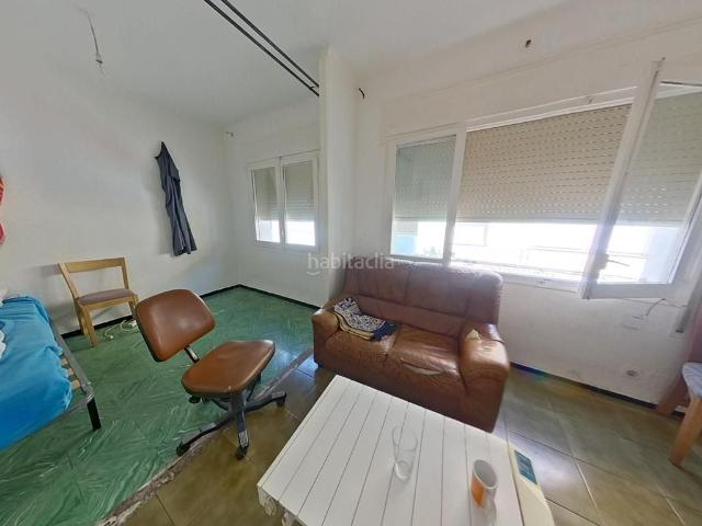 Piso en venta en Girona, Santa Eugenia. Piso para reformar en Santa Eugenia edificio SIN ascensor. Pisos.