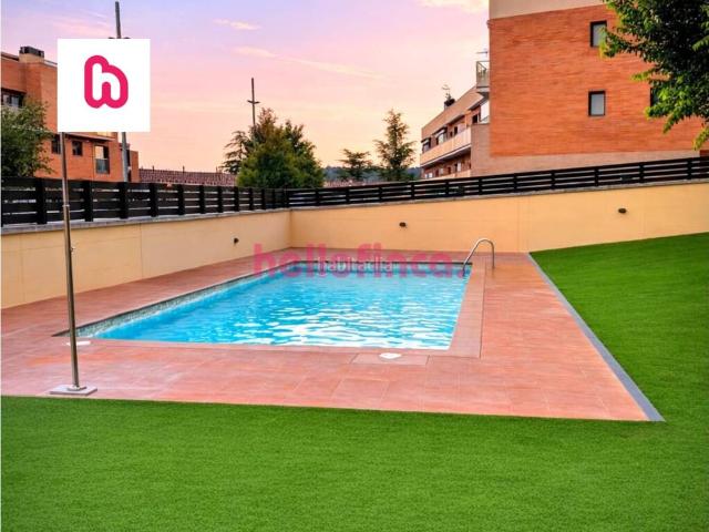 Piso en venta en Gironella. Dúplex con terraza solárium y piscina comunitaria en Gironella. Pisos.